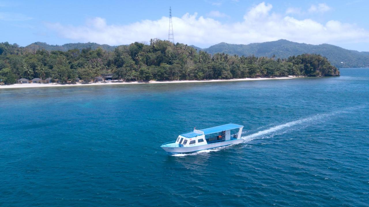 White Sands Beach Resort Lembeh Bitung Exterior photo